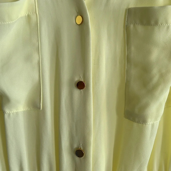 H&M sleeveless yellow Dress with gold buttons - Picture 2 of 4